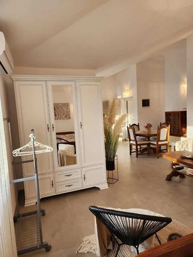 Apartments Mary Novigrad