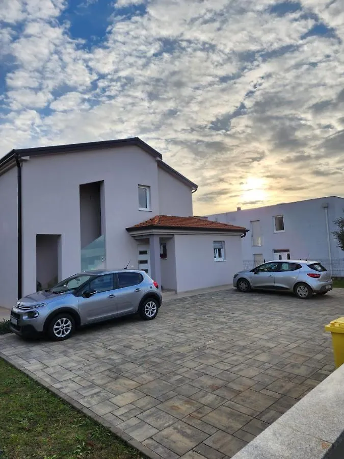 Apartments Mary Novigrad  Croatia
